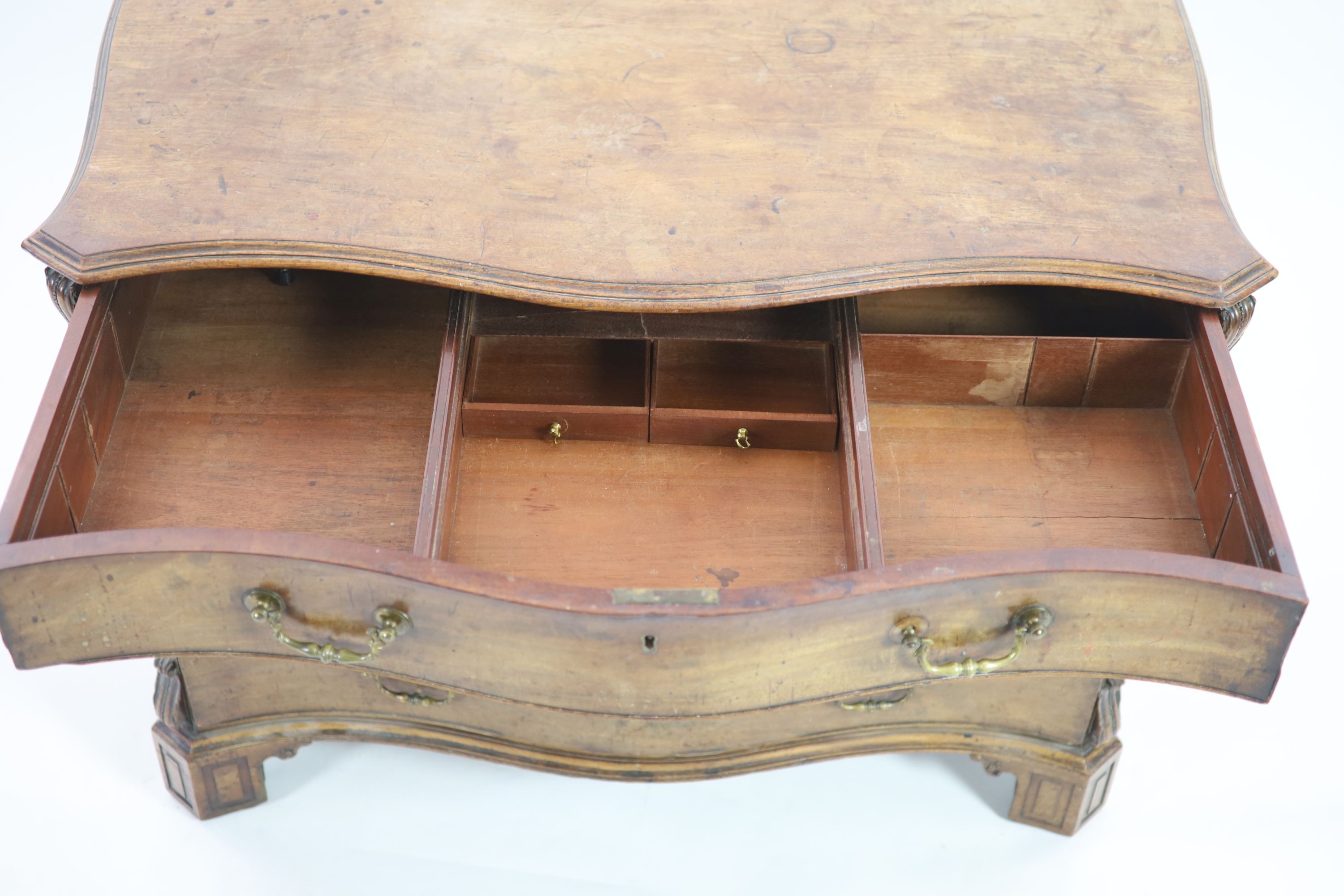 A George III Chippendale style mahogany serpentine commode W 112cm D 62cm H 83cm